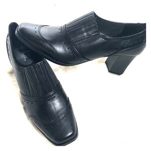 NWT slate black size 8 slip on 2 inch shoes.